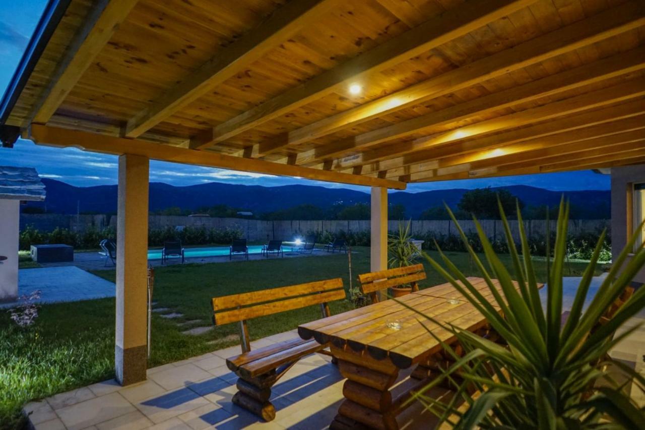 Villa Six Brothers Juricici ภายนอก รูปภาพ